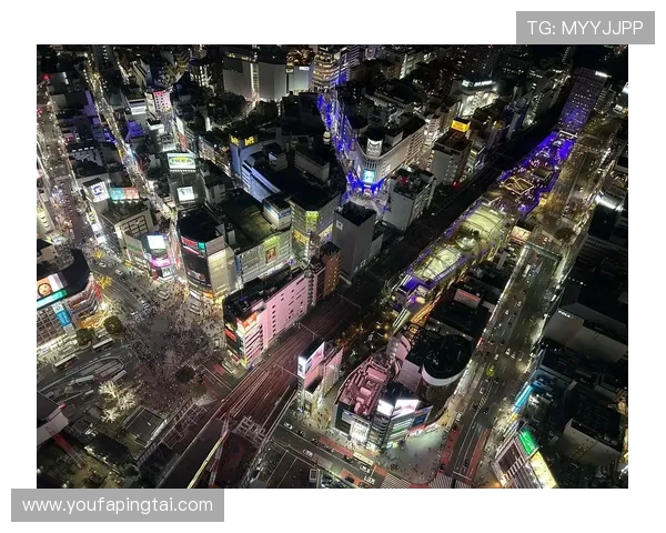 至富娱乐城位于繁华地段，交通便利，成为都市人休闲娱乐的首选之地